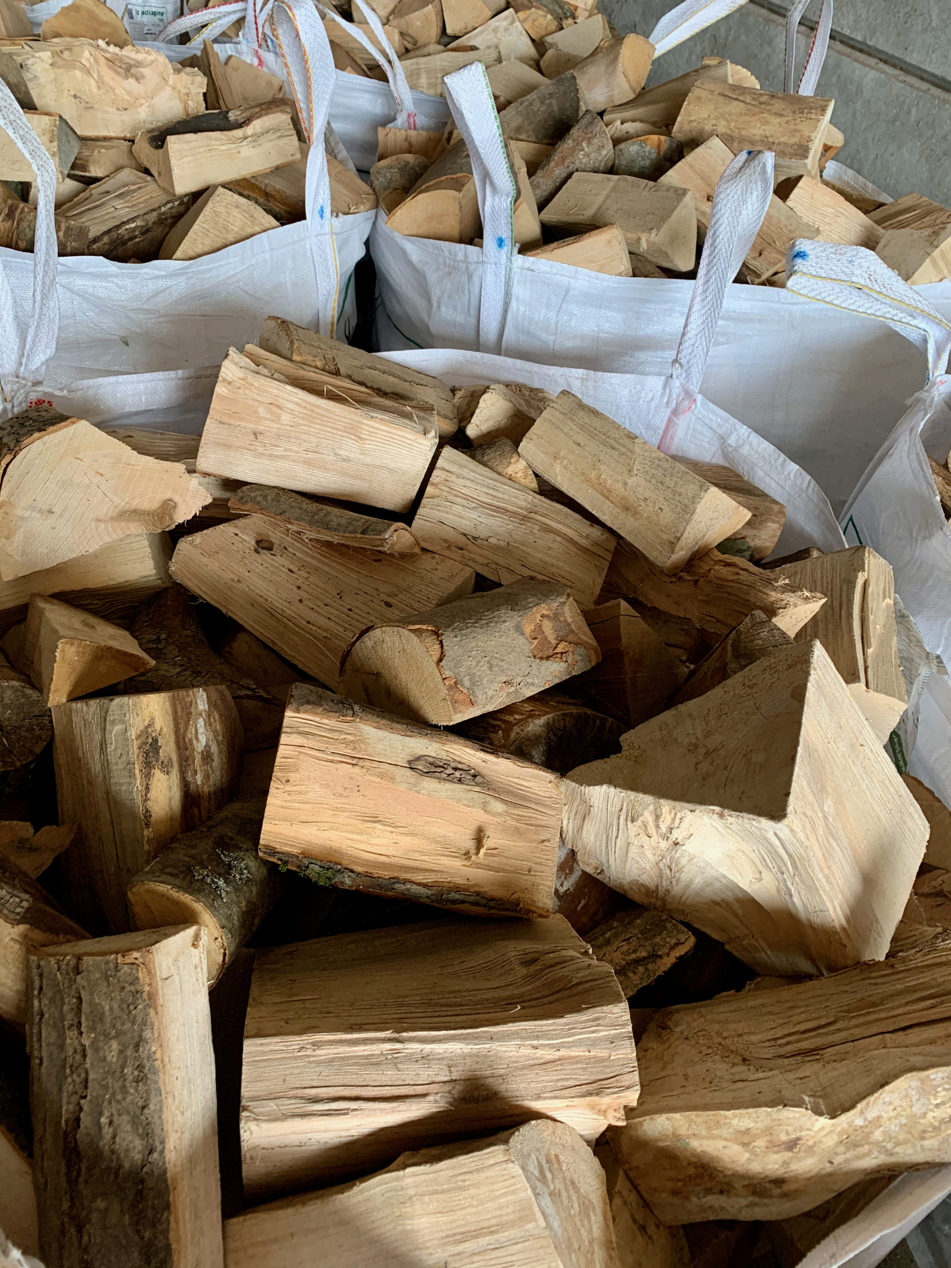 Kiln Dried Firewood Kindling Bundle
